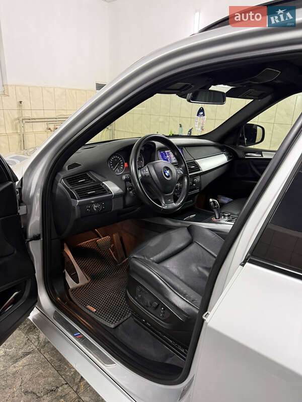 Внедорожник / Кроссовер BMW X5 2011 в Вижнице