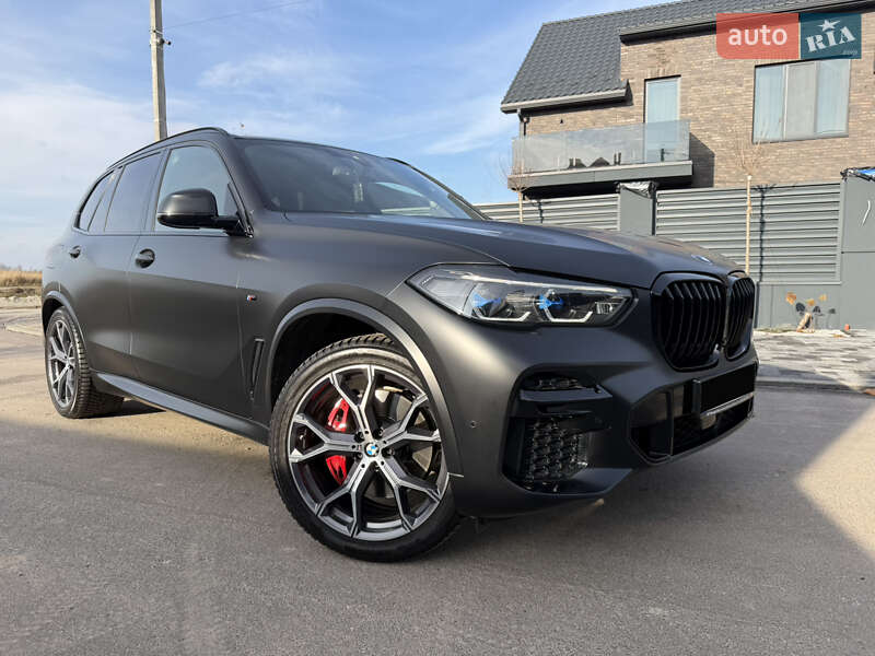 Внедорожник / Кроссовер BMW X5 2022 в Киеве