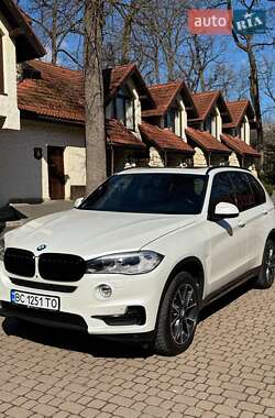 Внедорожник / Кроссовер BMW X5 2016 в Киеве