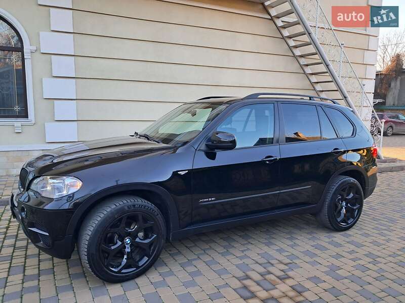 Внедорожник / Кроссовер BMW X5 2012 в Могилев-Подольске