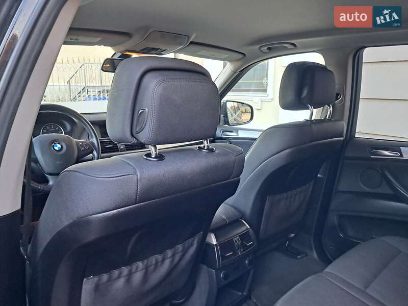 Внедорожник / Кроссовер BMW X5 2012 в Могилев-Подольске