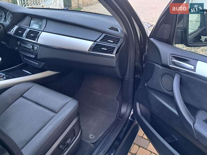 Внедорожник / Кроссовер BMW X5 2012 в Могилев-Подольске