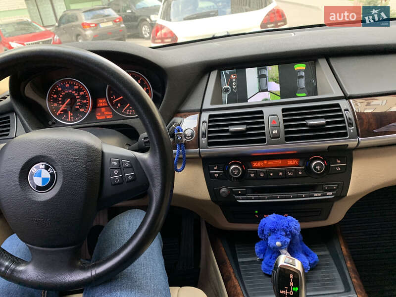 Внедорожник / Кроссовер BMW X5 2013 в Киеве