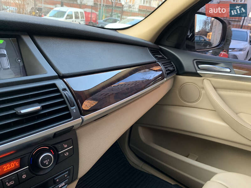 Внедорожник / Кроссовер BMW X5 2013 в Киеве