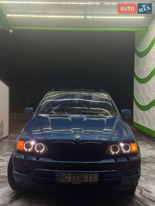 Внедорожник / Кроссовер BMW X5 2000 в Золочеве