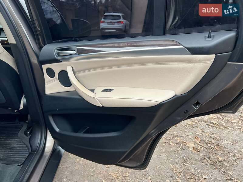 Позашляховик / Кросовер BMW X5 2010 в Києві фото 20 Позашляховик / Кросовер BMW X5 2010 в Києві