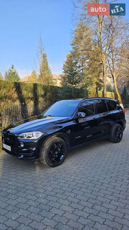 Позашляховик / Кросовер BMW X5 2014 в Сваляві