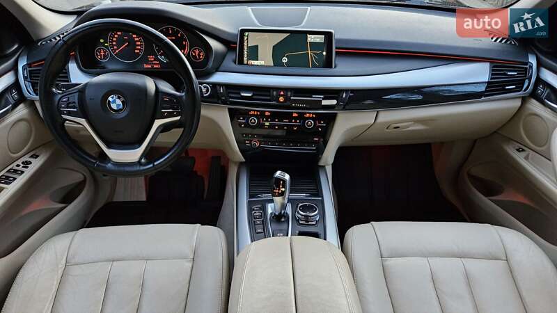 Позашляховик / Кросовер BMW X5 2014 в Сваляві