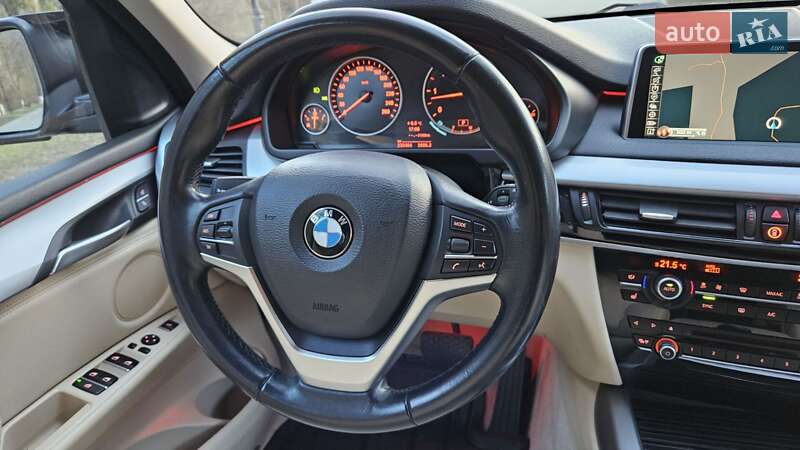 Позашляховик / Кросовер BMW X5 2014 в Сваляві