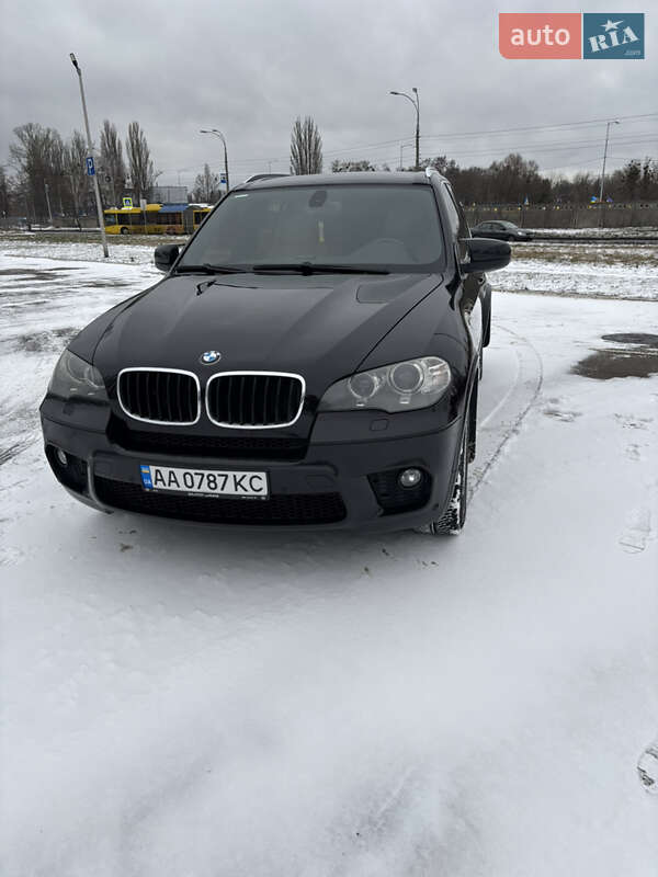 Внедорожник / Кроссовер BMW X5 2011 в Киеве