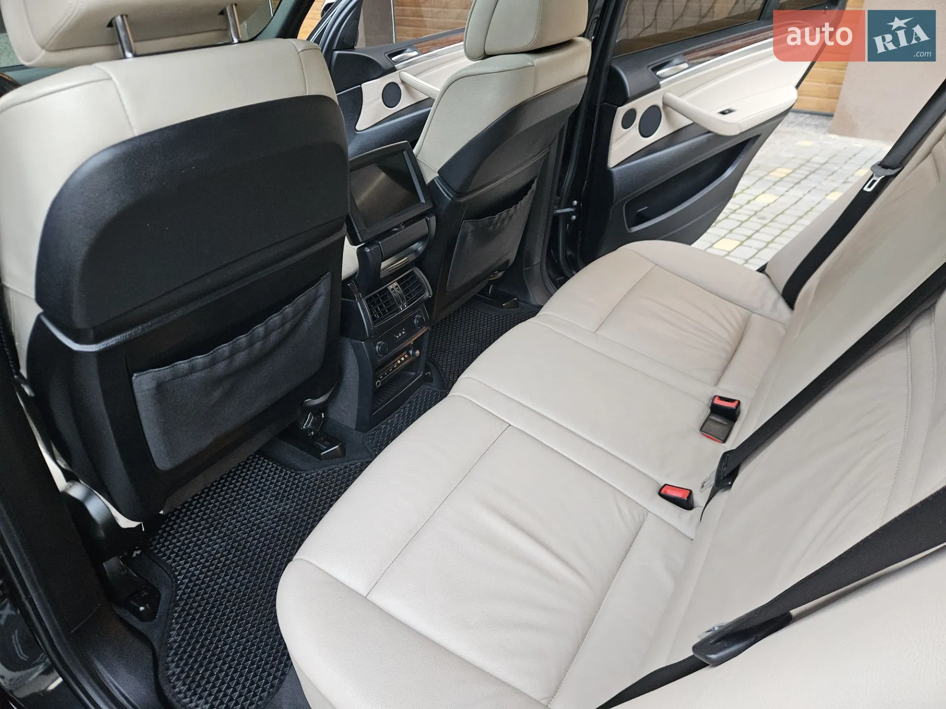 2011 BMW X5 - мініатюра 18