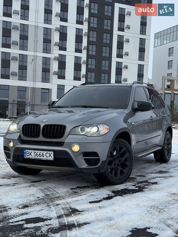 Внедорожник / Кроссовер BMW X5 2013 в Ровно