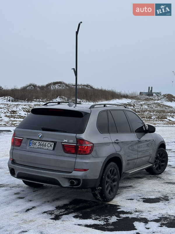 Внедорожник / Кроссовер BMW X5 2013 в Ровно