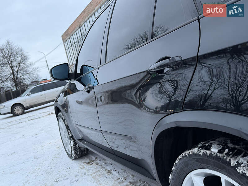Внедорожник / Кроссовер BMW X5 2011 в Ровно
