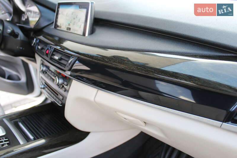 Внедорожник / Кроссовер BMW X5 2018 в Ровно