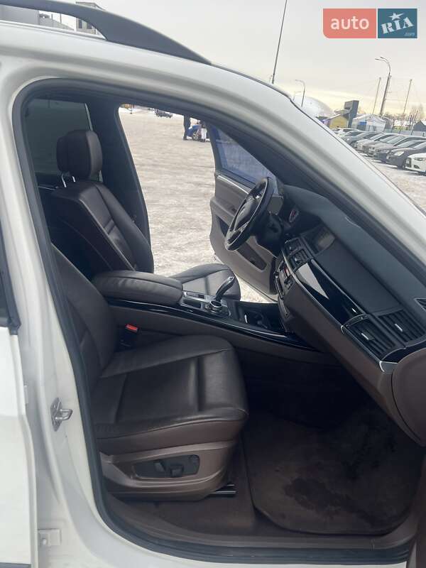Внедорожник / Кроссовер BMW X5 2012 в Киеве