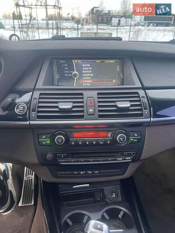 Внедорожник / Кроссовер BMW X5 2012 в Киеве