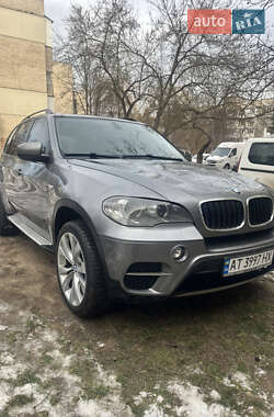 Позашляховик / Кросовер BMW X5 2012 в Чернівцях