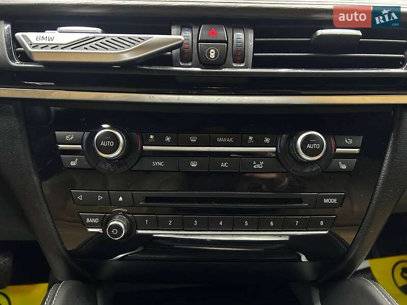 Позашляховик / Кросовер BMW X5 2016 в Чернівцях