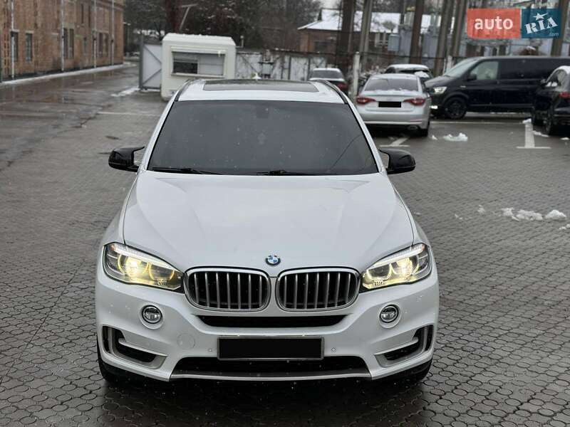 Позашляховик / Кросовер BMW X5 2014 в Чернівцях