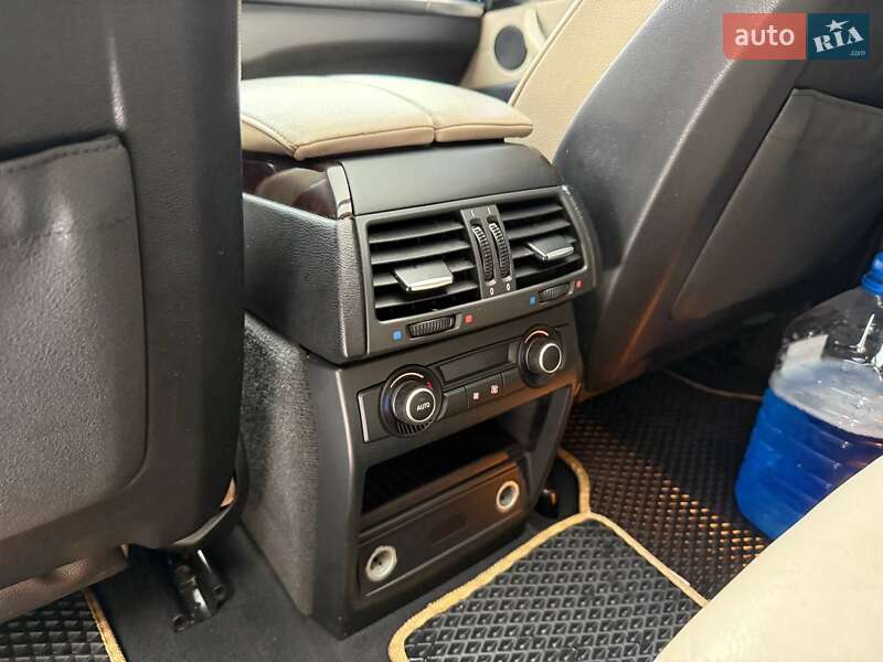 Внедорожник / Кроссовер BMW X5 2010 в Чернигове