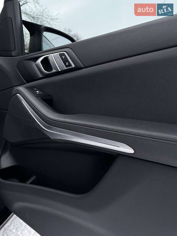 Внедорожник / Кроссовер BMW X5 2021 в Синельниково