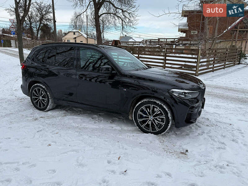 Внедорожник / Кроссовер BMW X5 2023 в Киеве