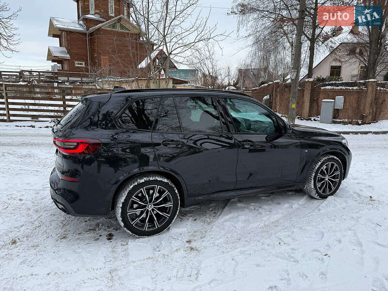 Внедорожник / Кроссовер BMW X5 2023 в Киеве