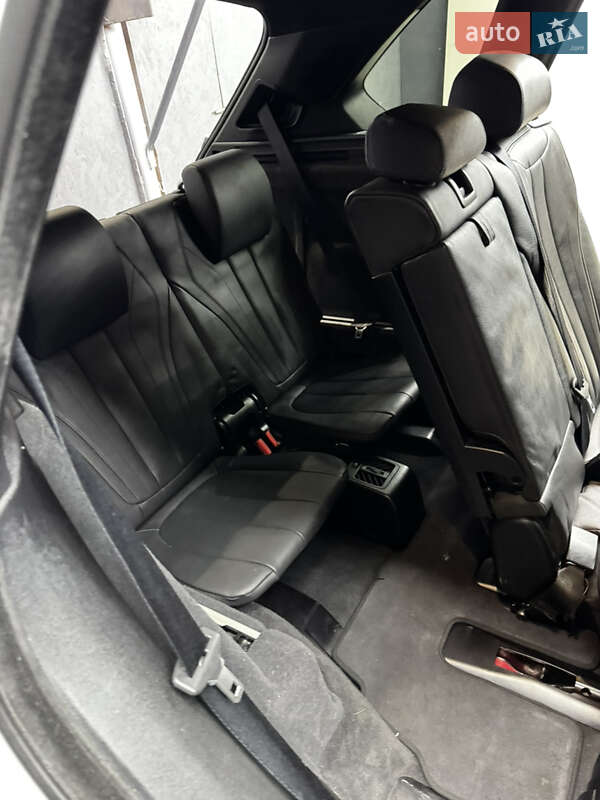 Внедорожник / Кроссовер BMW X5 2016 в Черновцах