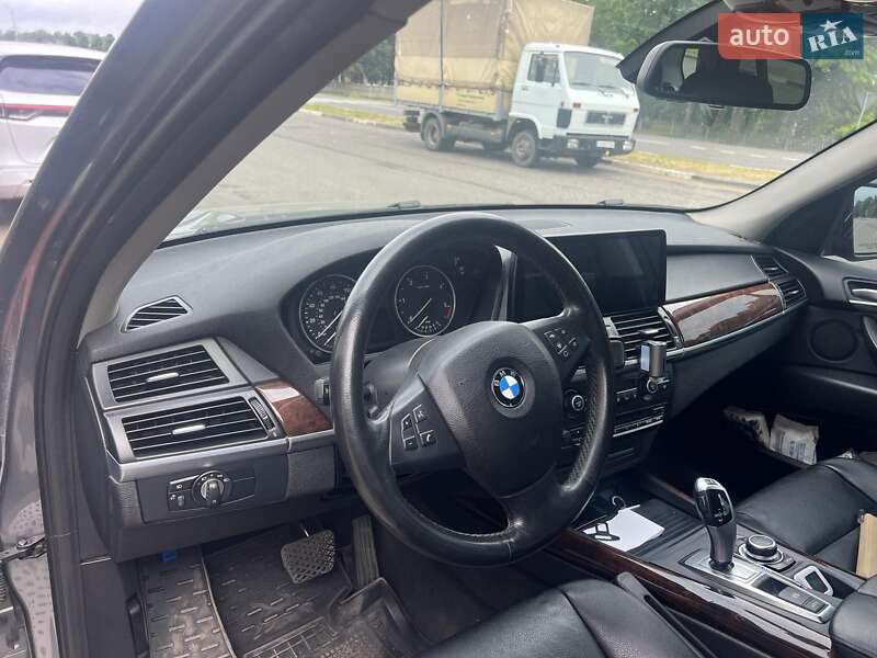 Позашляховик / Кросовер BMW X5 2012 в Тальному