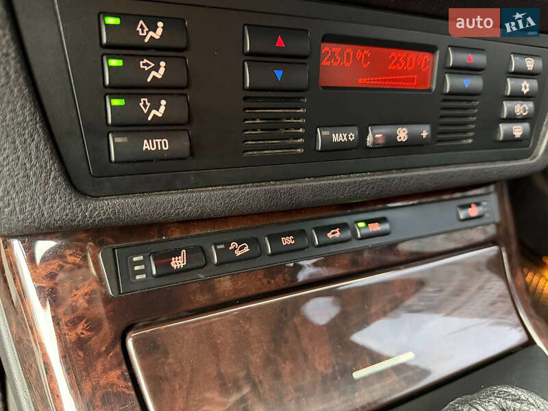 Внедорожник / Кроссовер BMW X5 2004 в Одессе