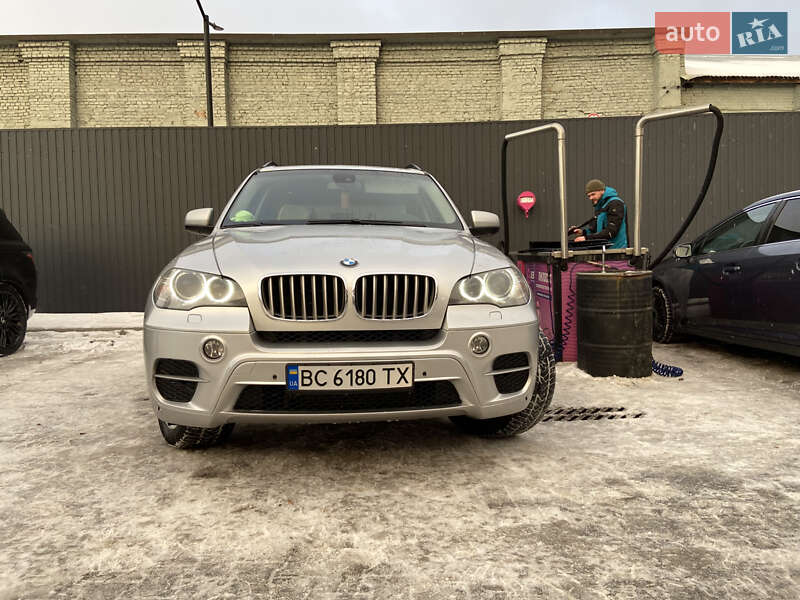 Позашляховик / Кросовер BMW X5 2010 в Львові