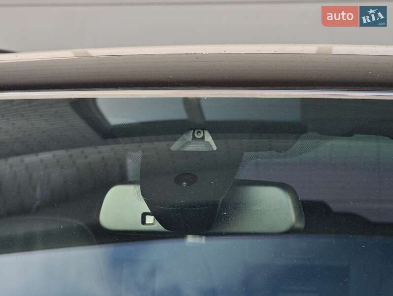 Внедорожник / Кроссовер BMW X5 2016 в Луцке