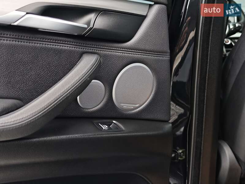 Внедорожник / Кроссовер BMW X5 2016 в Луцке