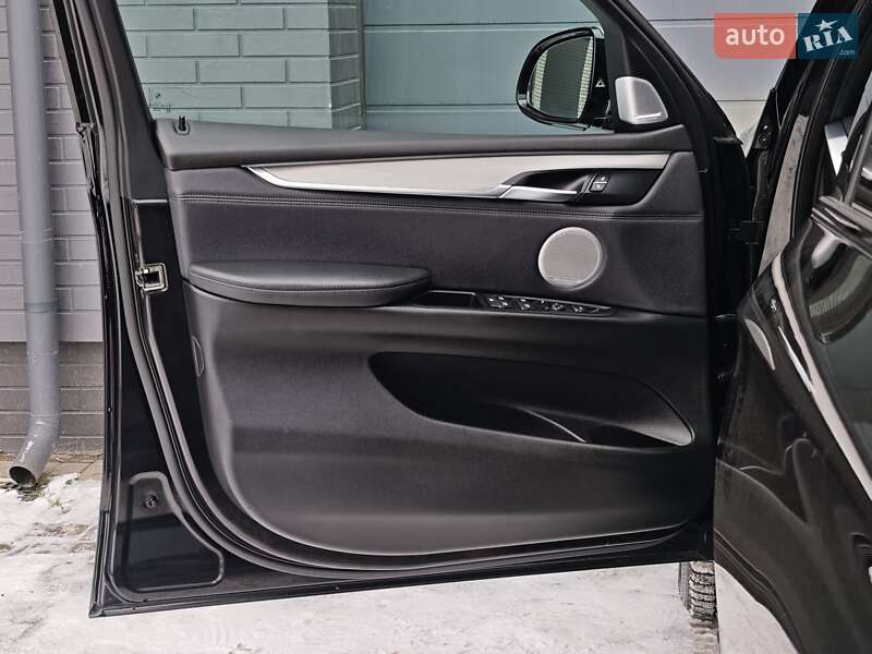 Внедорожник / Кроссовер BMW X5 2016 в Луцке