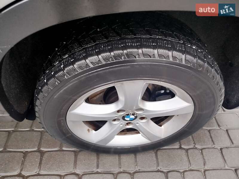 Внедорожник / Кроссовер BMW X5 2010 в Запорожье