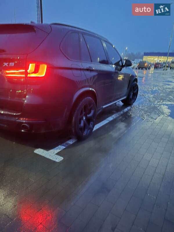 Позашляховик / Кросовер BMW X5 2014 в Сумах