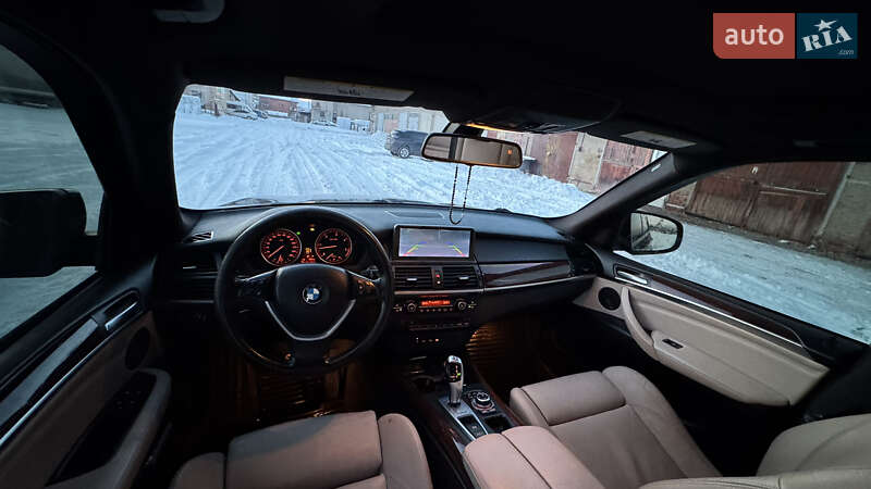 Внедорожник / Кроссовер BMW X5 2010 в Ивано-Франковске