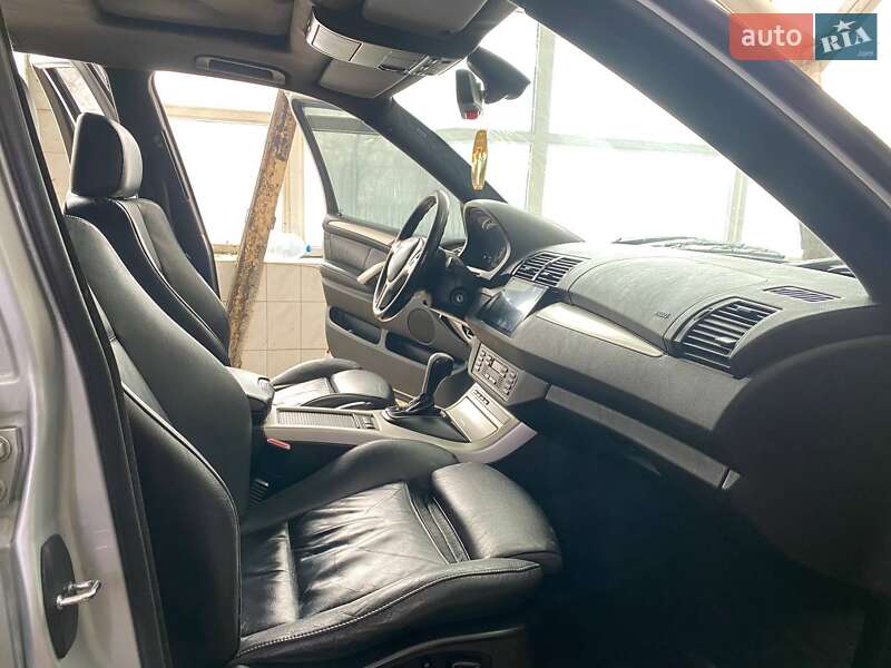 Внедорожник / Кроссовер BMW X5 2001 в Запорожье