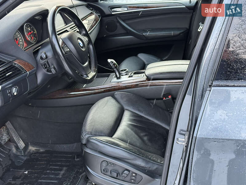 Внедорожник / Кроссовер BMW X5 2010 в Хмельницком