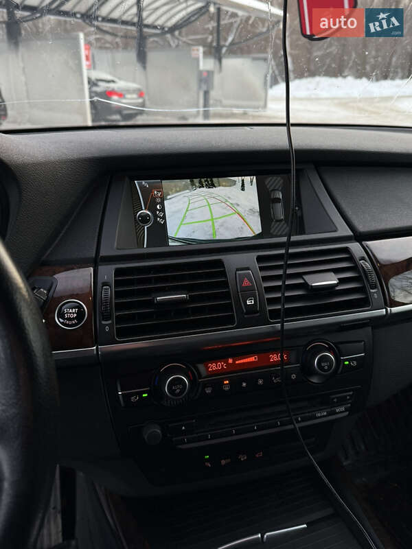 Внедорожник / Кроссовер BMW X5 2010 в Хмельницком