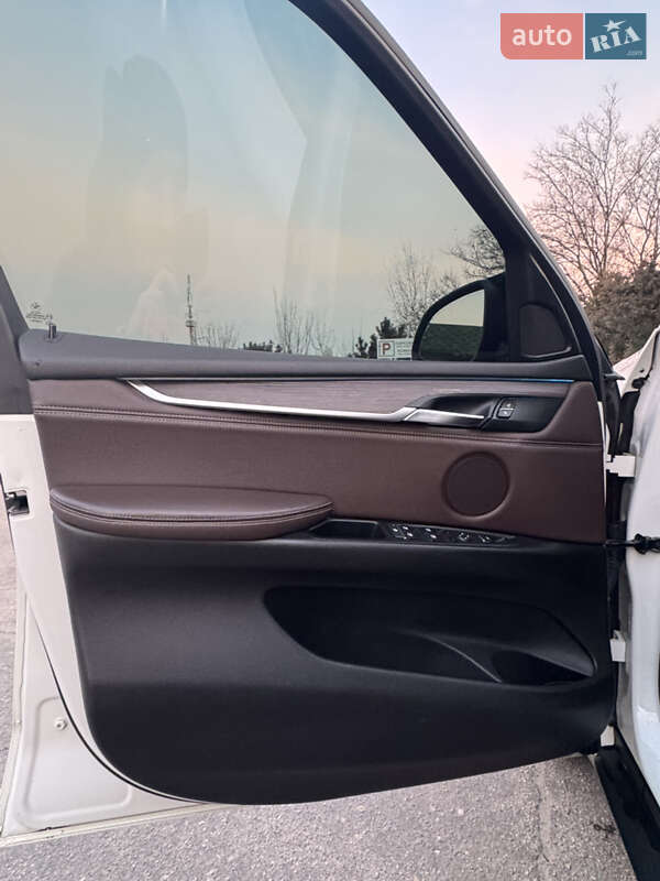 Внедорожник / Кроссовер BMW X5 2014 в Кропивницком