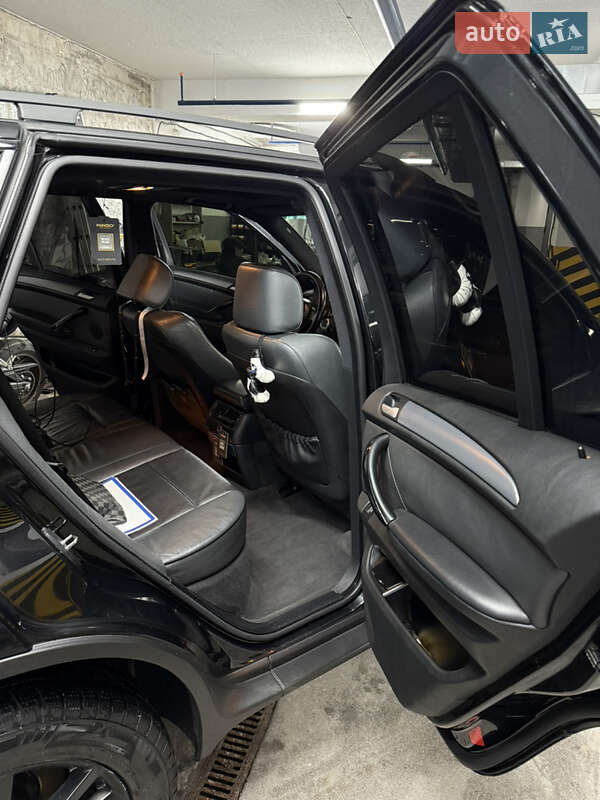 Внедорожник / Кроссовер BMW X5 2002 в Киеве