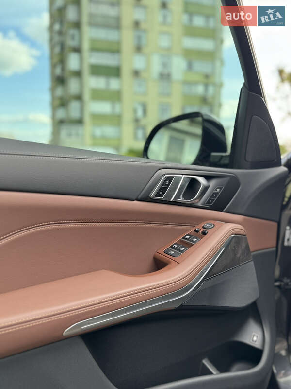 Внедорожник / Кроссовер BMW X5 2022 в Киеве