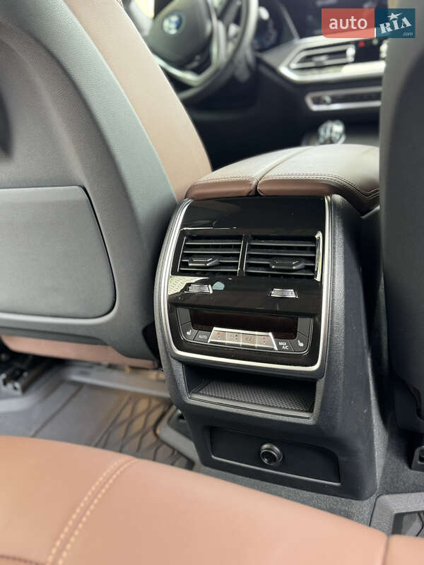 Внедорожник / Кроссовер BMW X5 2022 в Киеве