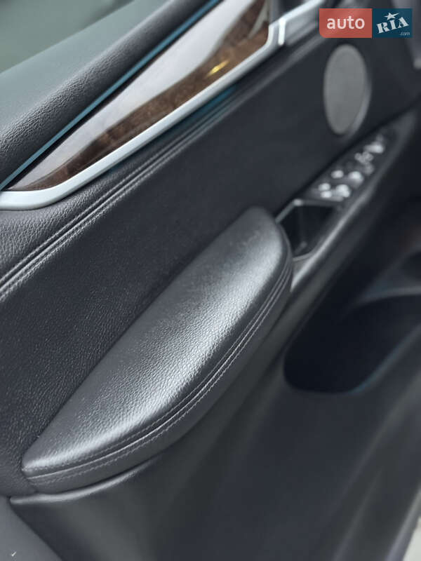 Внедорожник / Кроссовер BMW X5 2014 в Межгорье