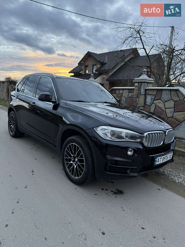 Внедорожник / Кроссовер BMW X5 2013 в Надворной