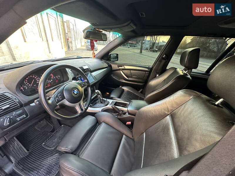 Внедорожник / Кроссовер BMW X5 2003 в Одессе