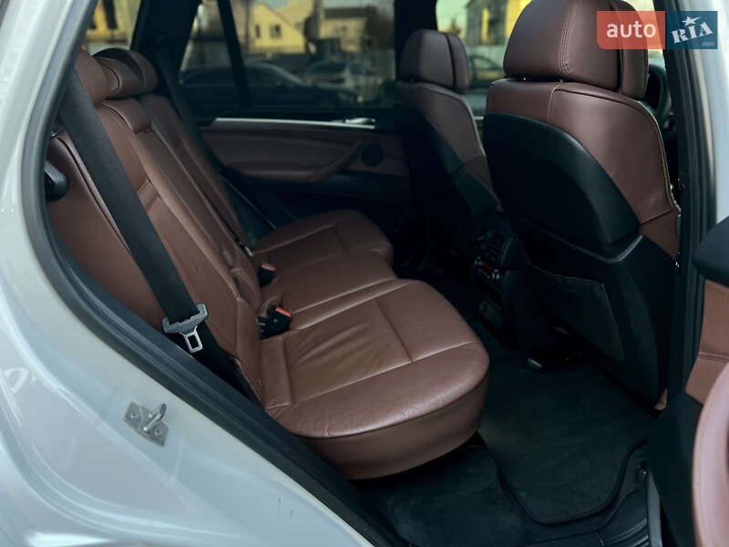 Внедорожник / Кроссовер BMW X5 2011 в Одессе