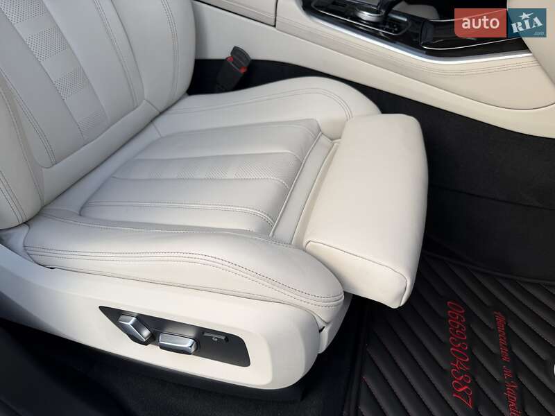 Внедорожник / Кроссовер BMW X5 2022 в Харькове